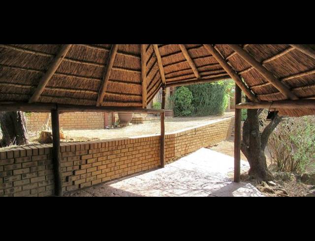 4 BEDROOM HOUSE FOR SALE IN GLENVISTA